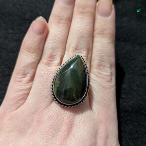 Silver Plated Green Bloodstone Gemstone Teardrop Statement Ring - Size 7.5-9